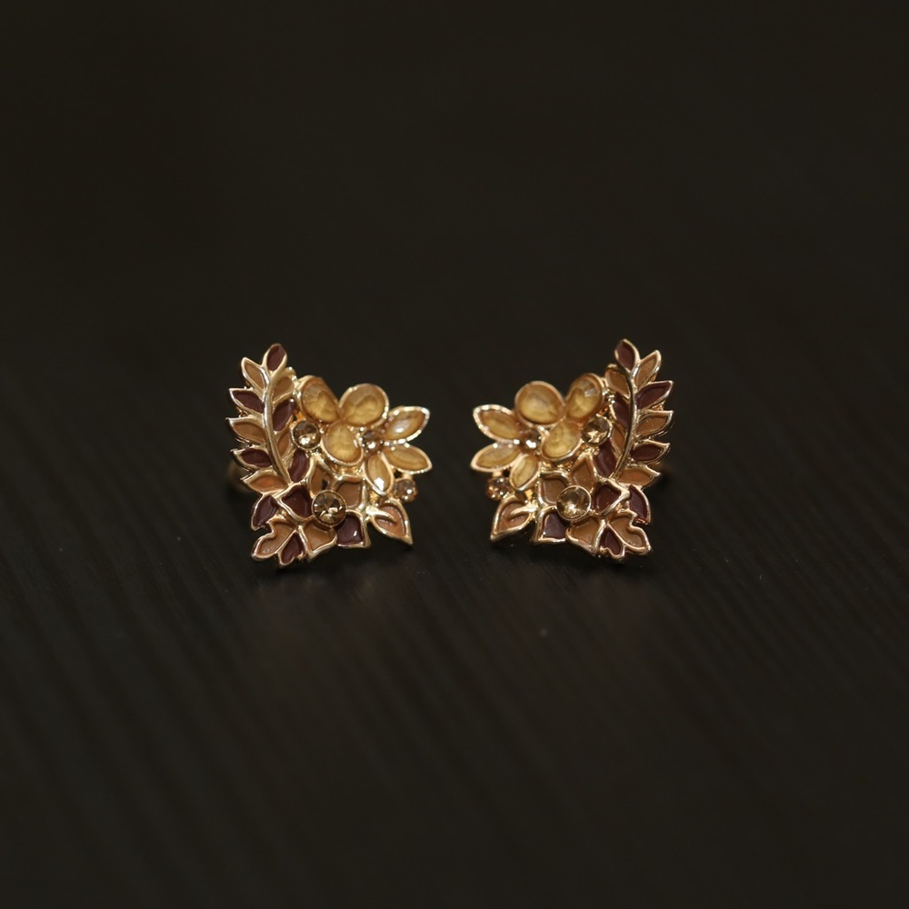 2/$8💥 Flower & Leaf Stud Earrings (NWOT)